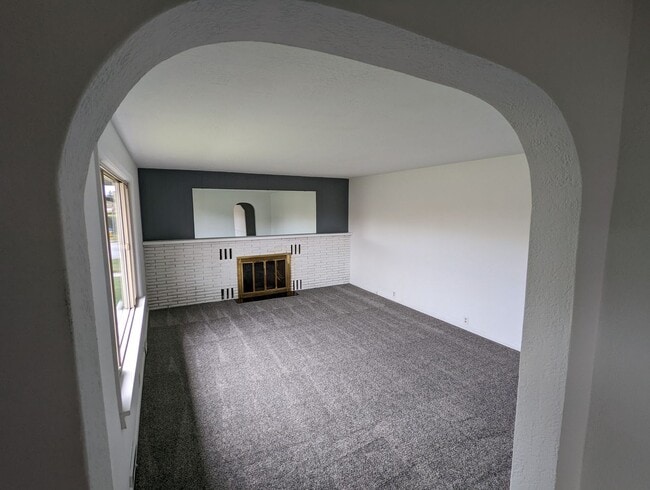 Photo - Beautiful Four Bedroom Two Bathroom House ...