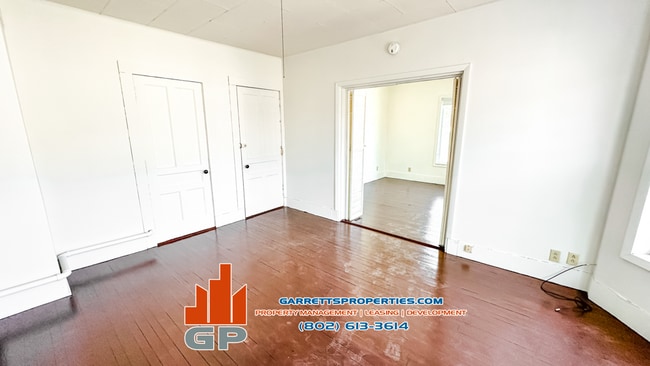 15 Brook St Unit 3