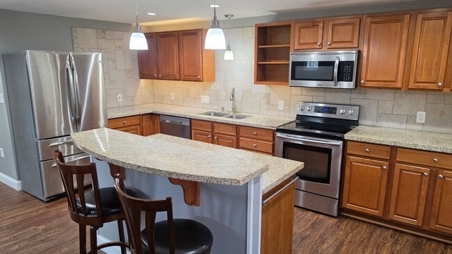 Building Photo - 370 N State St Unit 370 A