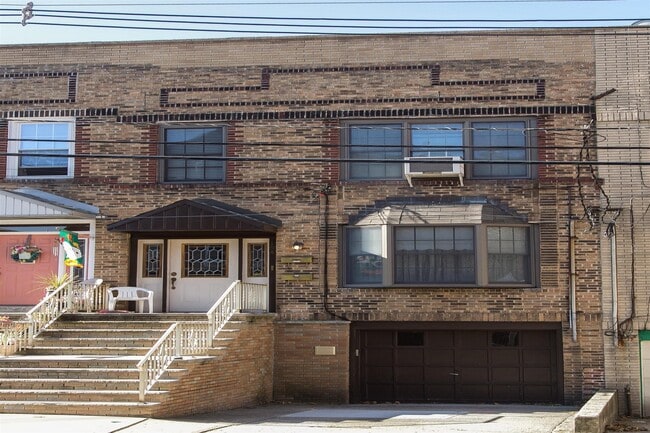 Building Photo - 154 W 29th St Unit 2