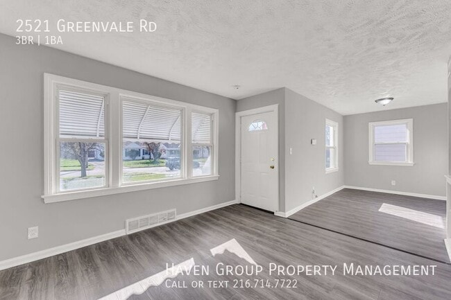 Photo - 2521 Greenvale Rd