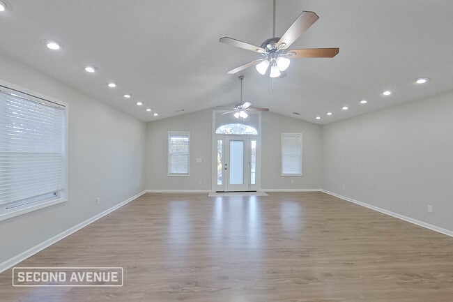 Photo - 3703 Windy Hill Dr SE