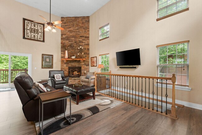 Photo - 721 Shore Rd