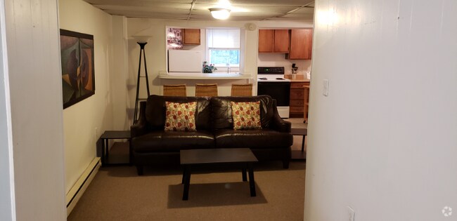 Building Photo - 117 Wilkes St Rental