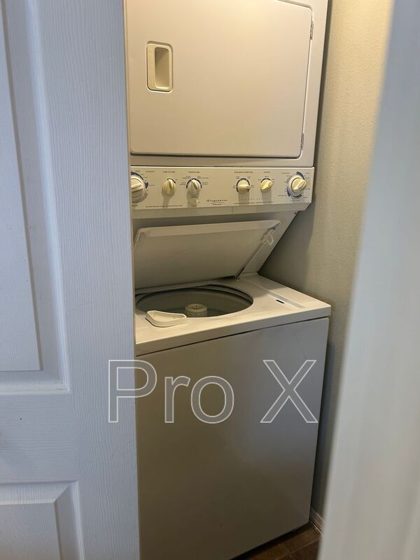 Photo - 1009 SE J St Unit C - 1009 SE J St.-B