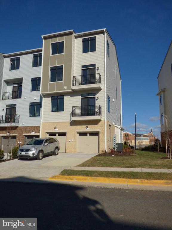 Building Photo - 1428 Ribbon Limestone Terrace SE Unit 108