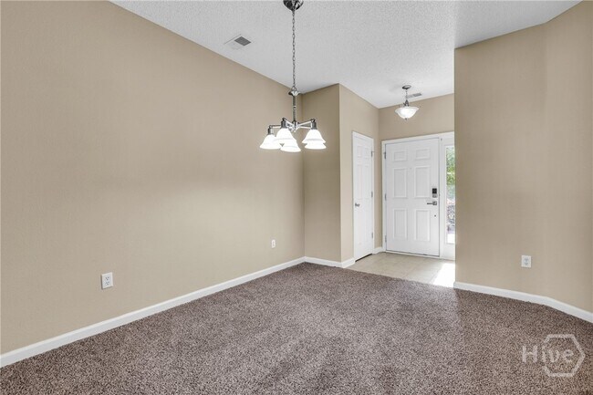 Photo - 975 Canyon Oak Loop