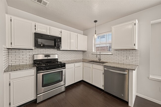 Photo - 22619 Old Church Ln