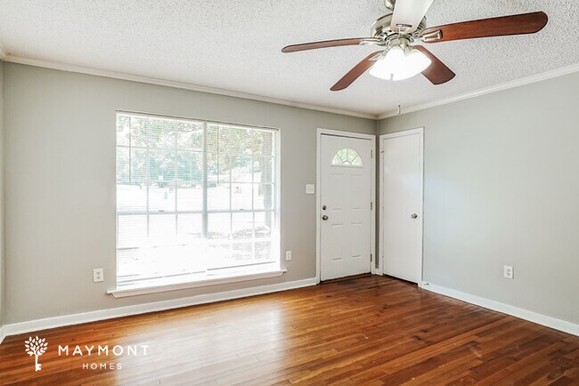 Photo - 804 Berkshire St