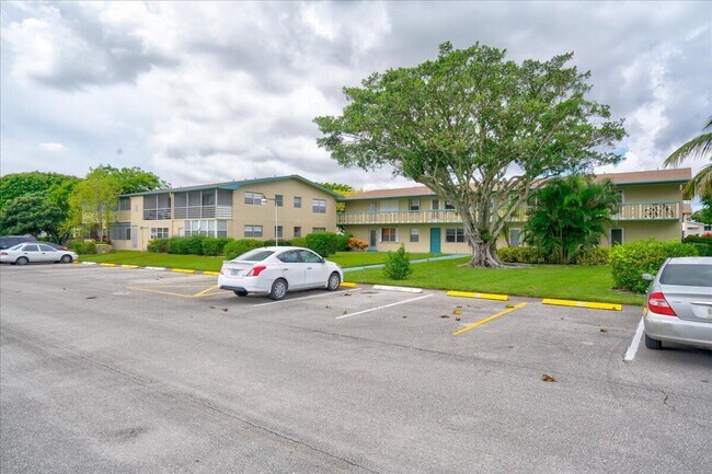 Photo - 110 Dorchester E