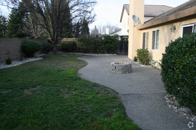 Building Photo - 1297 Canevari Dr Rental