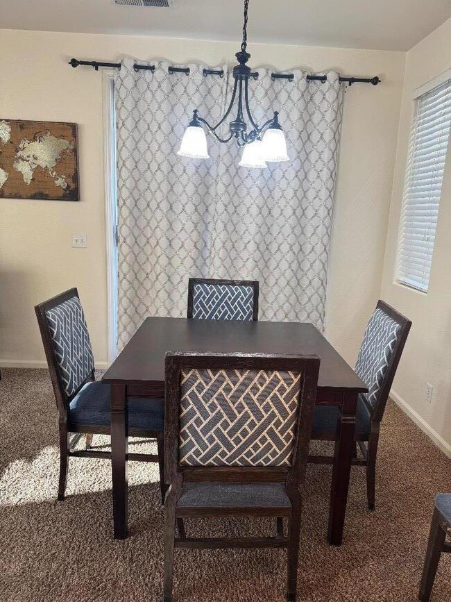 Photo - 624 Gardenia Pl