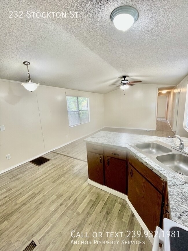 Photo - 232 Stockton St