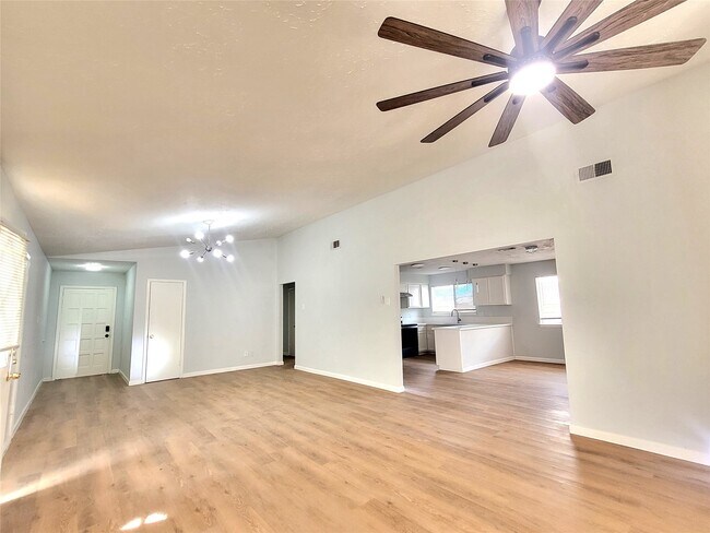 Photo - 11622 Old Telegraph Rd