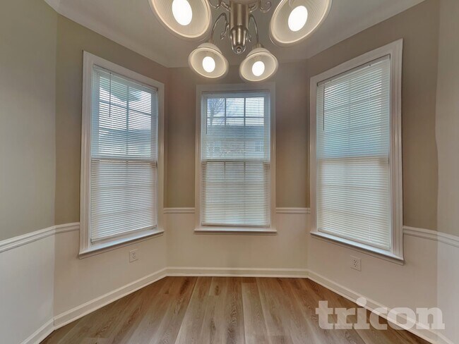 Photo - 2313 Temple View Dr