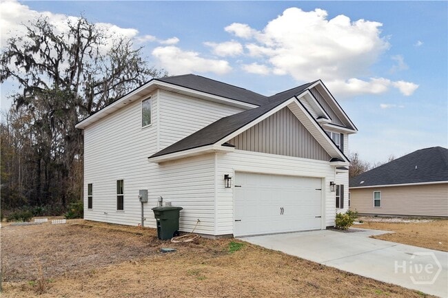 Building Photo - 601 Meloney Dr Rental