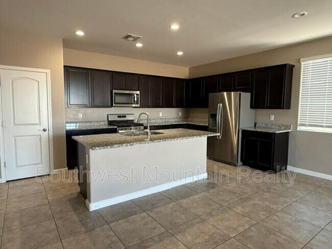 Photo - 2226 N Comiskey Dr