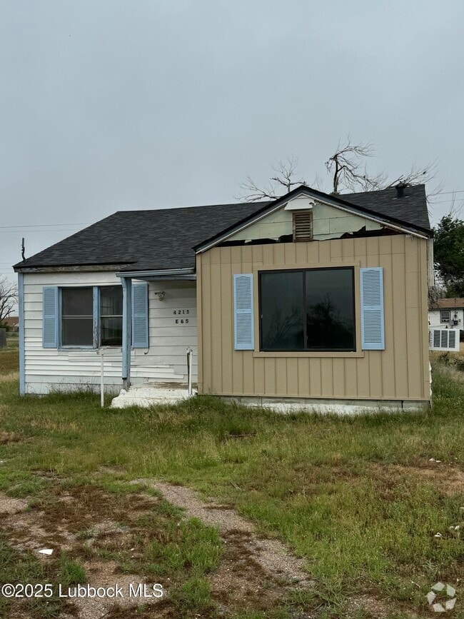 Building Photo - 4215 E 65th St Rental