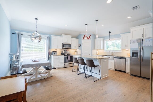 Photo - 81 Gatling Way