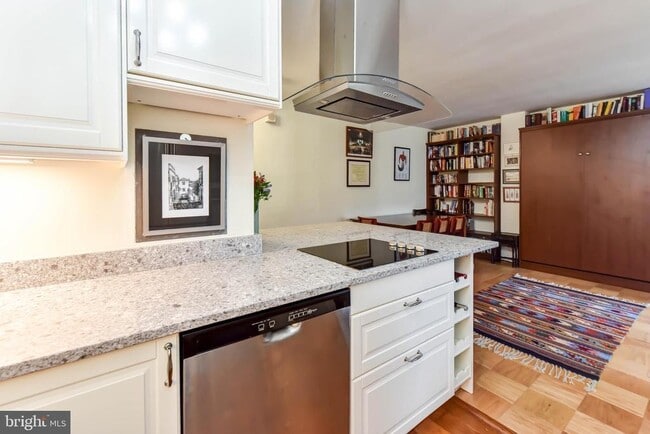 Photo - 4600 Connecticut Ave NW Unit 916