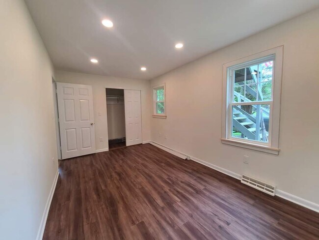 Photo - 5 Beaver Brook Rd Unit Lower