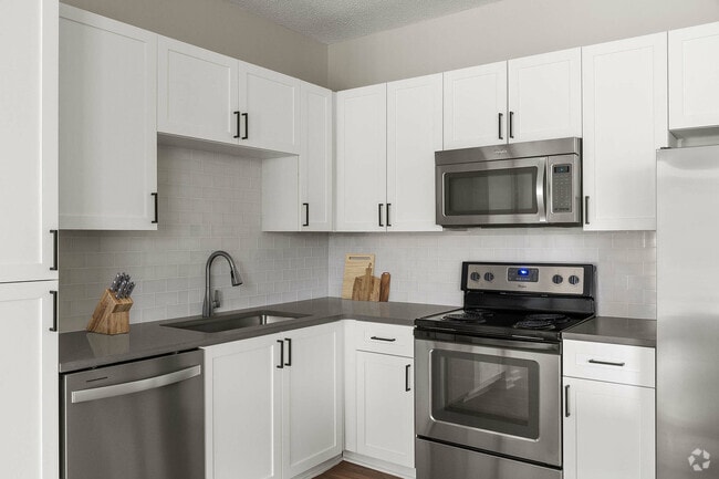 Building Photo - Farrington Midtown Rental