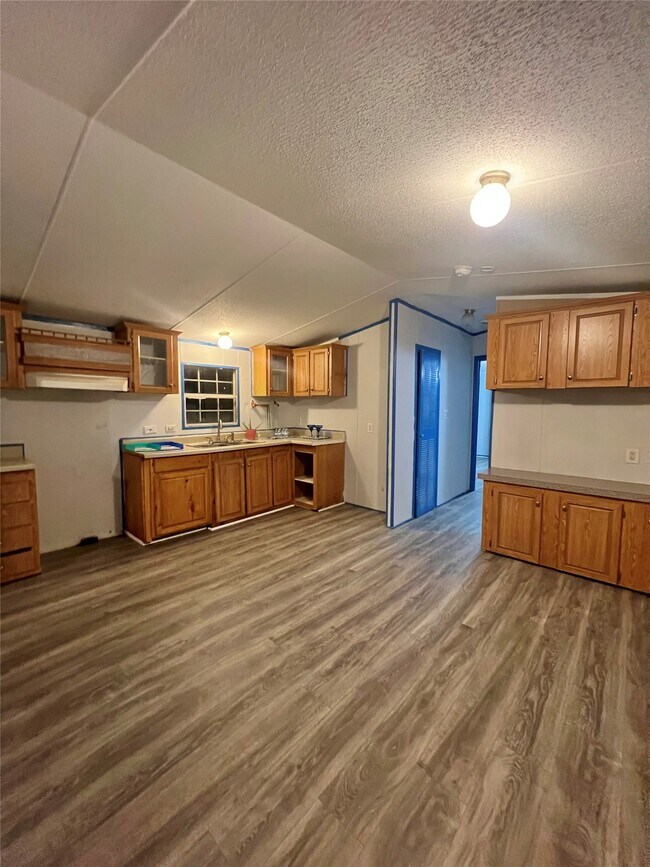 Photo - 2525 Oyster Creek Bend