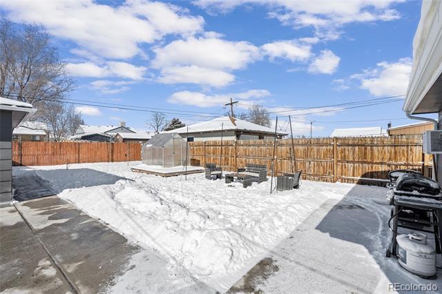 565 Winona Ct