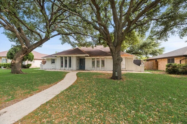 Photo - Spacious updated East Dallas home with open layout, flex suite, and easy access to White Rock Lake
