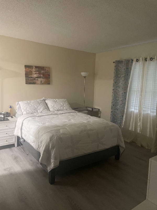Photo - 1630 Embassy Dr Unidad Apt 311