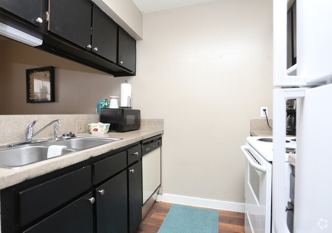 Photo - Taliesin Apartments