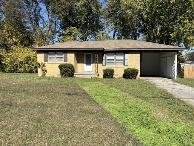 Building Photo - 578 Circle Dr