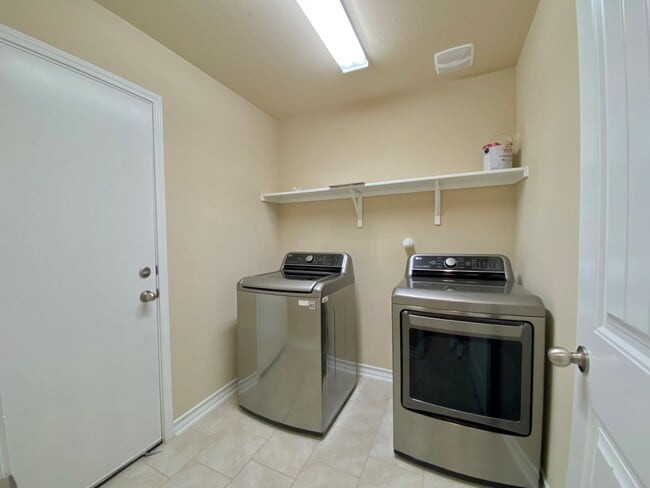 Photo - 7402 Equinox Corner