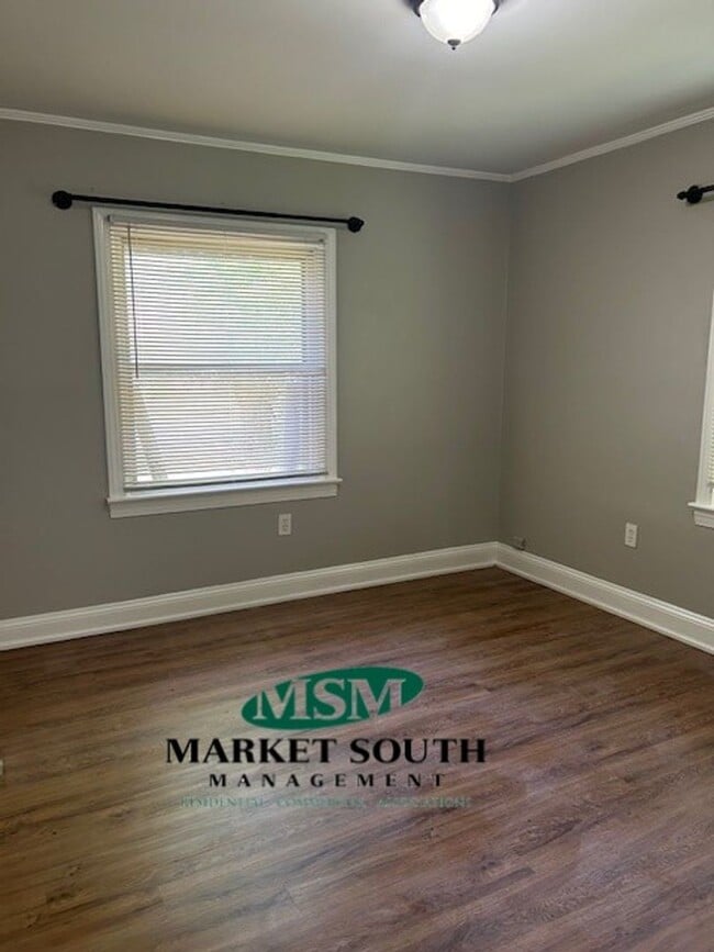 Photo - Lovely cottage across from Live Oak Park -...