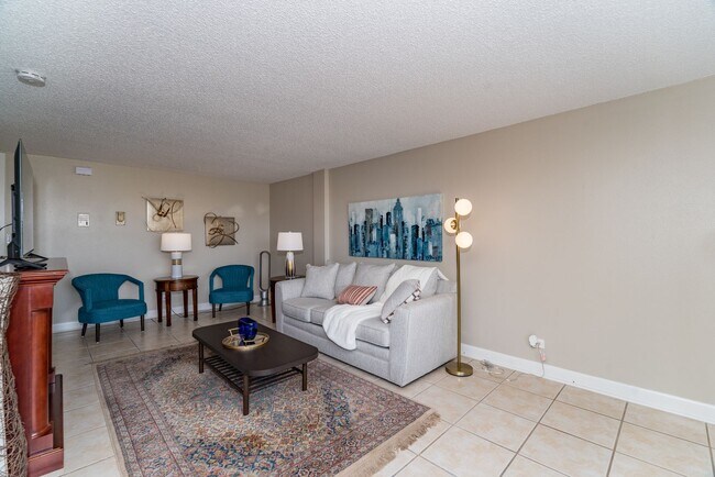 Photo - 7039 San Pedro Ave