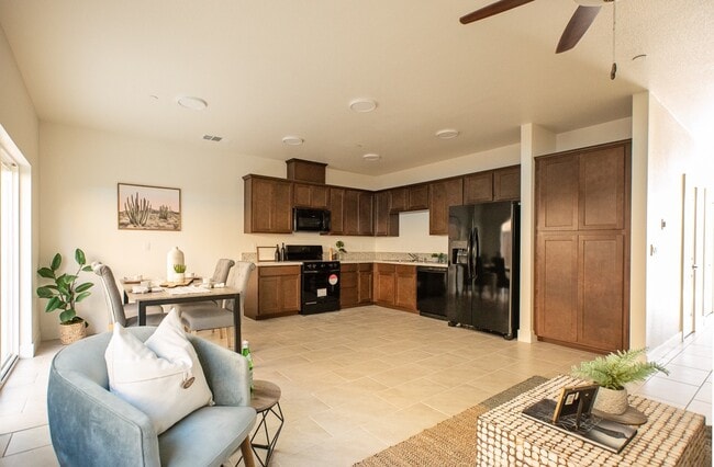 Photo - 904 N Olive Ave