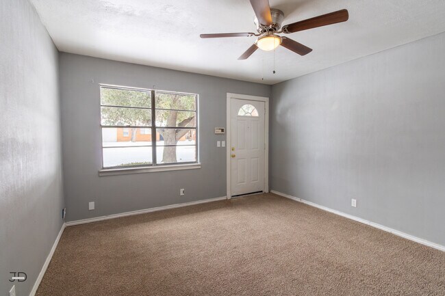 Photo - 1708 Cimarron Trail