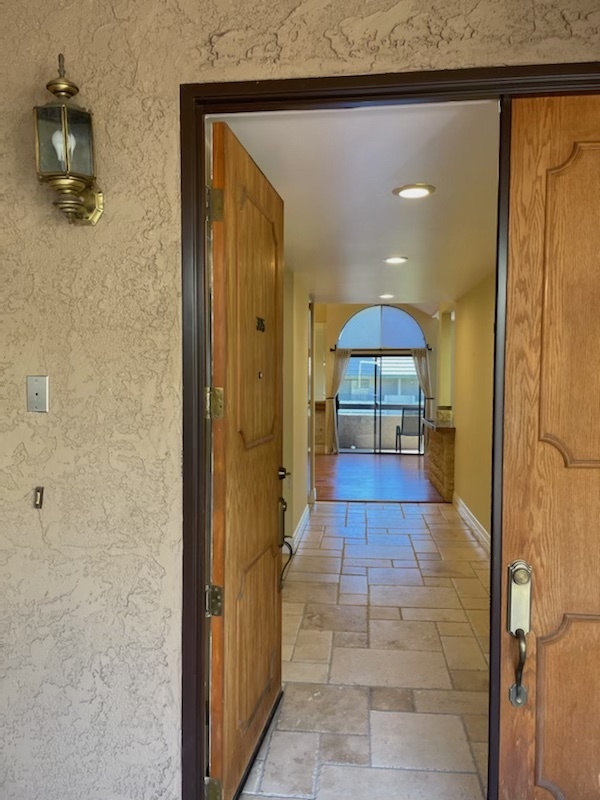 Entry - 14572 Dickens St Condo Unit 305