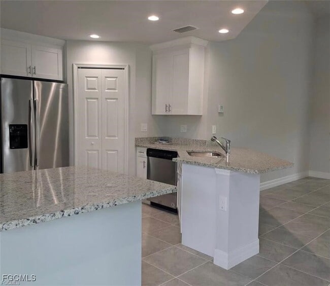 Photo - 2808 Vera Ave S