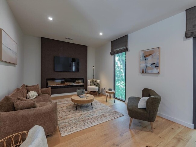 Photo - 2806 Geronimo Trail