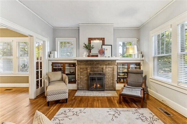 Photo - 901 Adair Ave NE