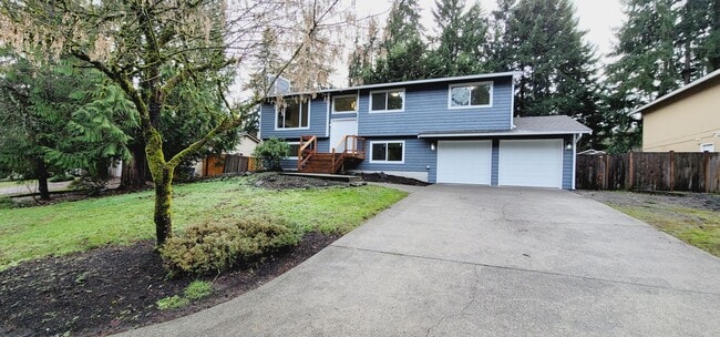 Building Photo - Stunning 4 bedroom House in an amazing location of Puyallup!