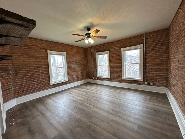 Photo - L1004 Unit 02