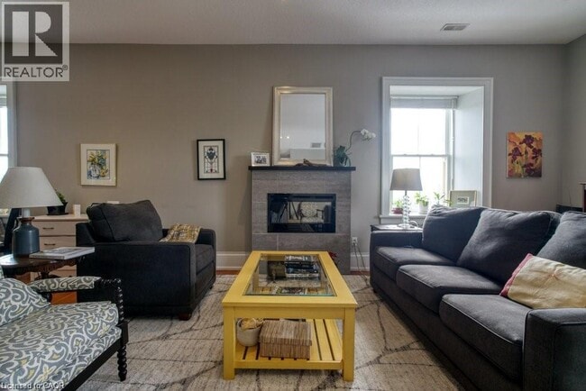 Photo - 69 Wellington St Unit 201