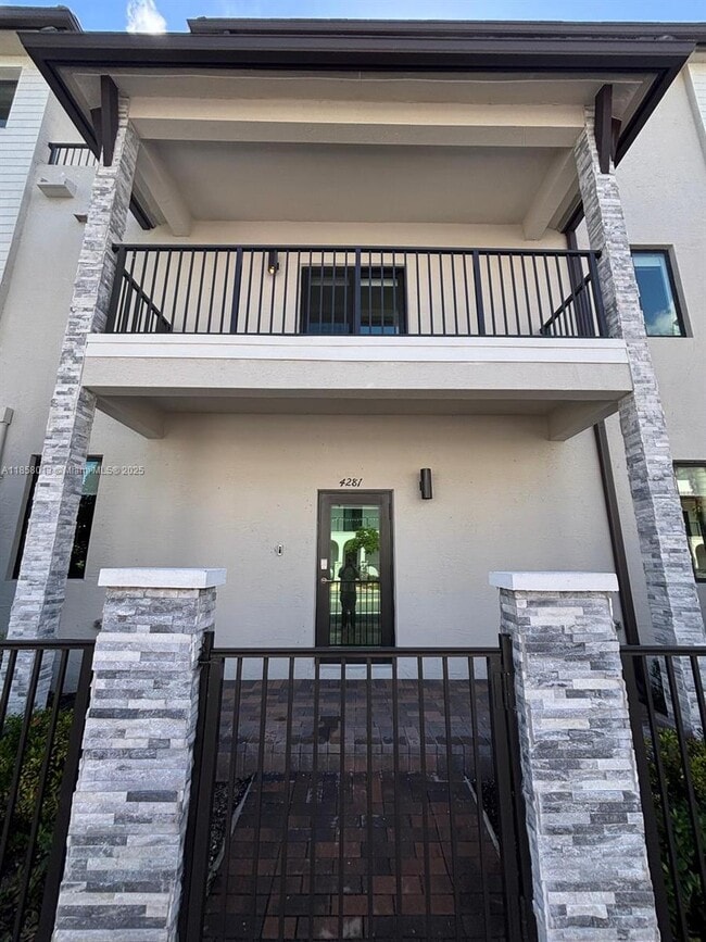 Photo - 4281 NW 83rd Ave