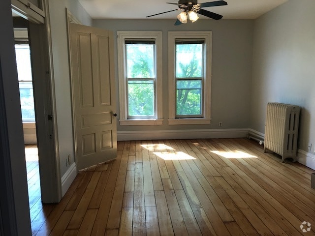 Building Photo - 731 4th St E Unit 2 Rental