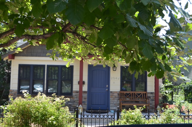 Photo - 2542 Pine St