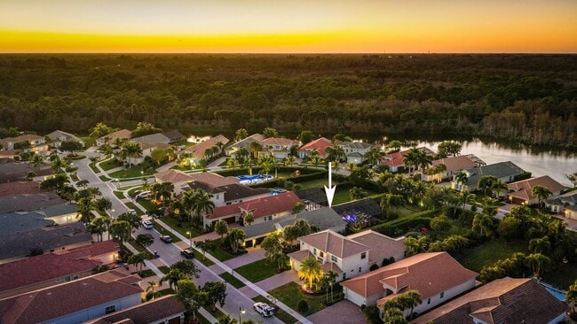 Building Photo - 279 Carina Dr