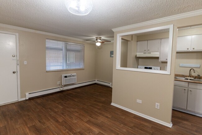 Photo - Lorinda Apartments