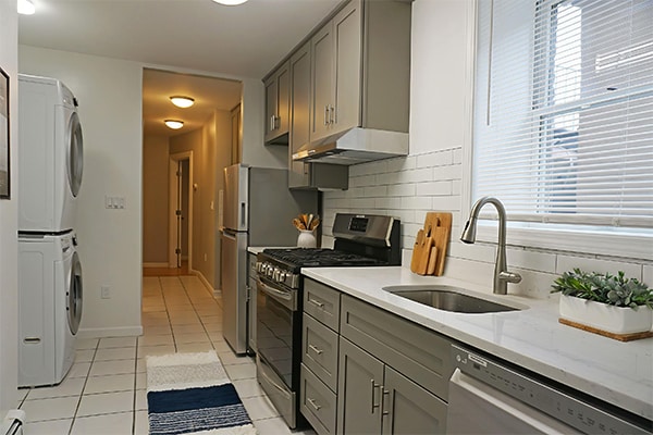 Building Photo - 27 Lambert St Unit 1L Rental